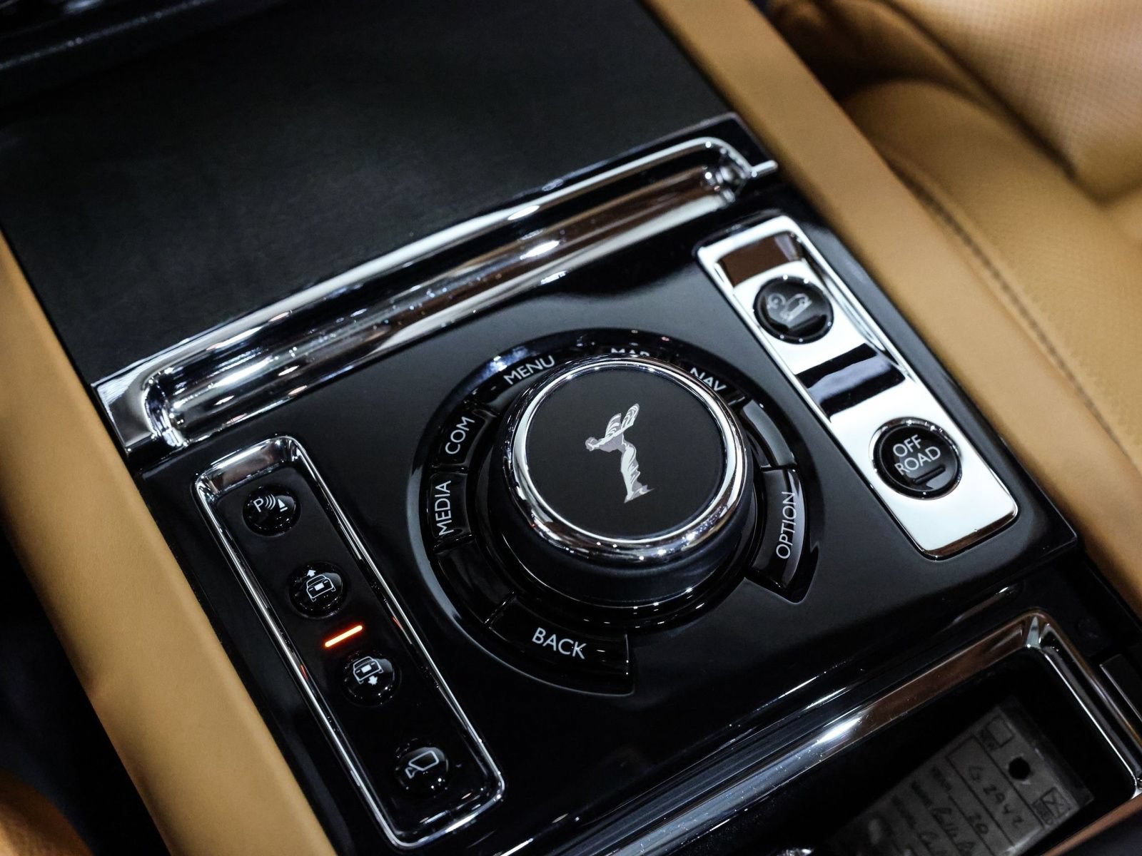 Used 2020 Rolls-Royce Cullinan AWD/4WD image 17