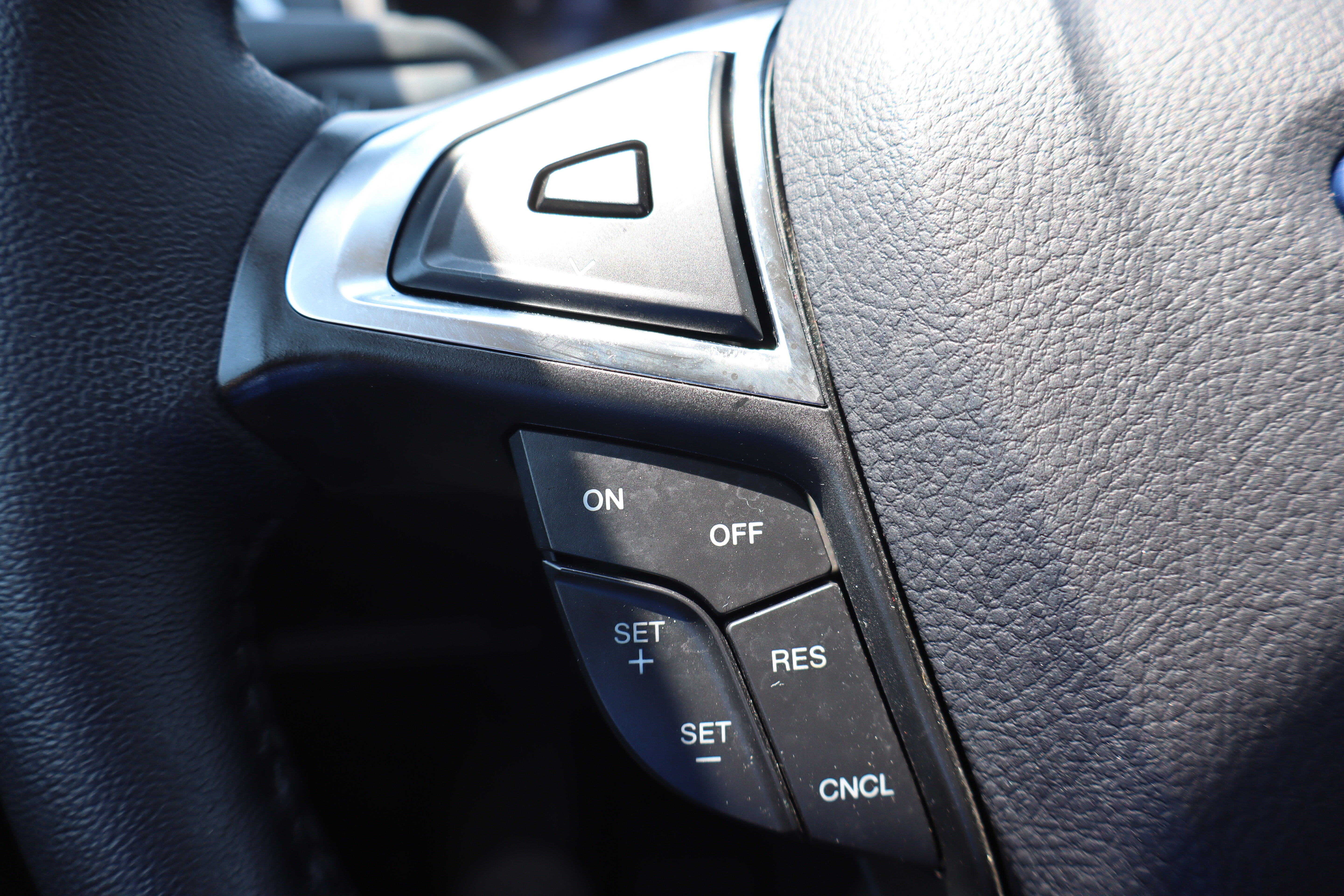 Used 2024 Ford Edge SEL w/ Convenience Package AWD/4WD image 13