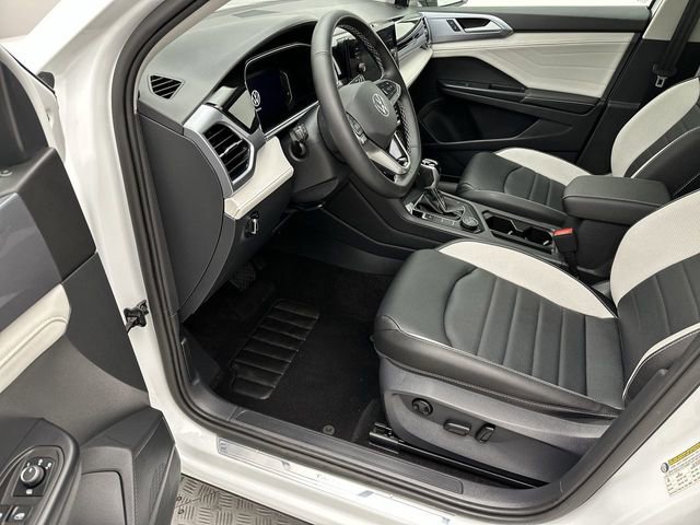 Certified 2025 Volkswagen Taos SEL image 12