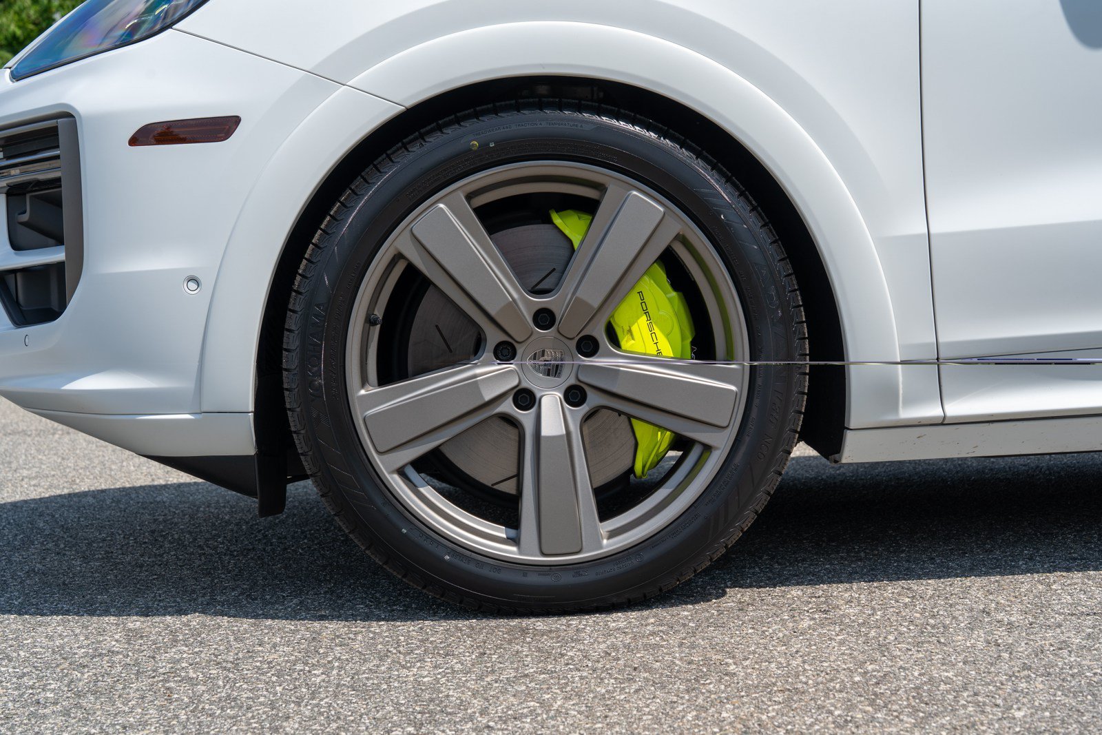 Certified 2025 Porsche Cayenne Turbo AWD/4WD image 11