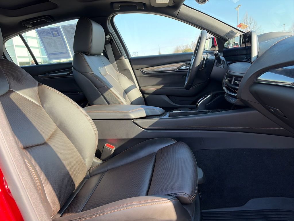 Used 2025 Cadillac CT5 Sport w/ Technology Package image 13