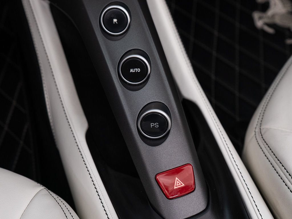 Used 2018 Ferrari 488 Spider RWD image 37