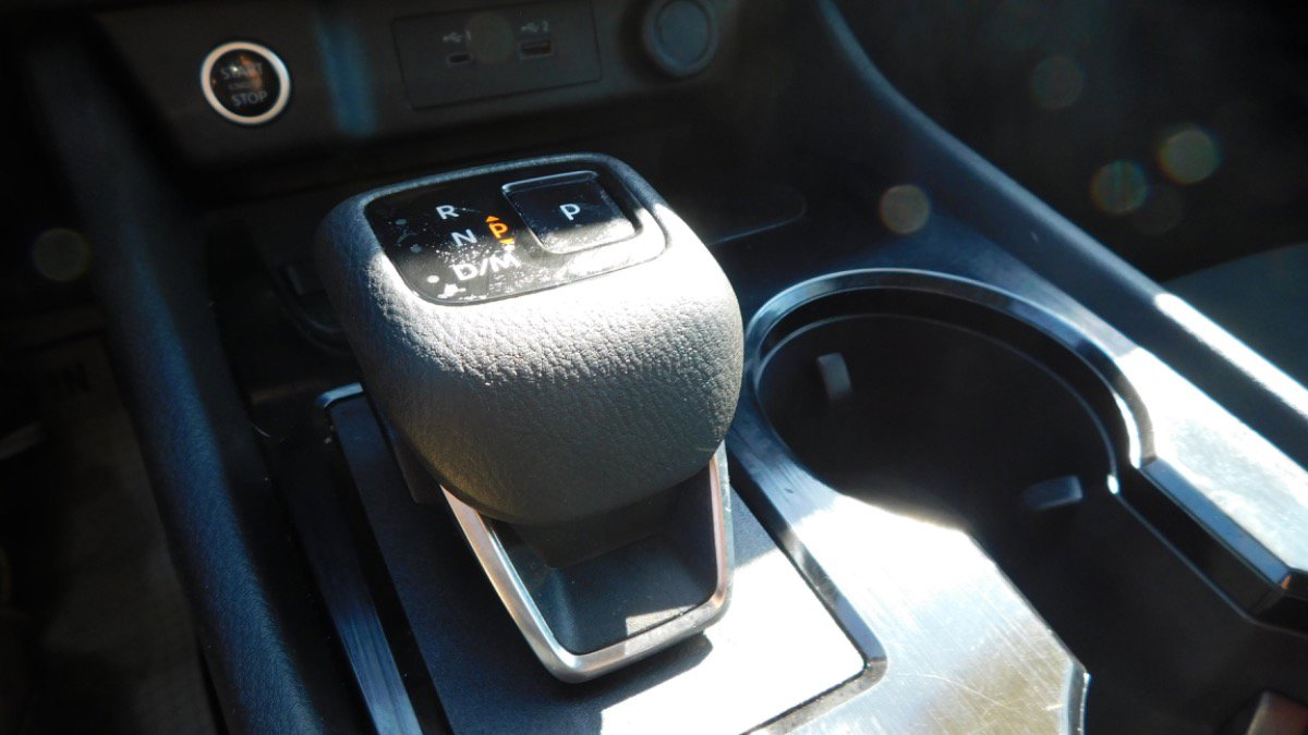 Used 2023 Nissan Rogue S image 23
