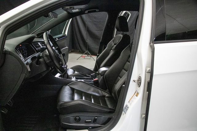 Used 2019 Volkswagen Golf R 4-Door image 24