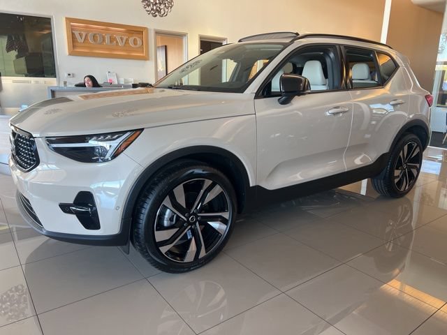 New 2026 Volvo XC40 B5 Ultra w/ Climate Package AWD/4WD image 1