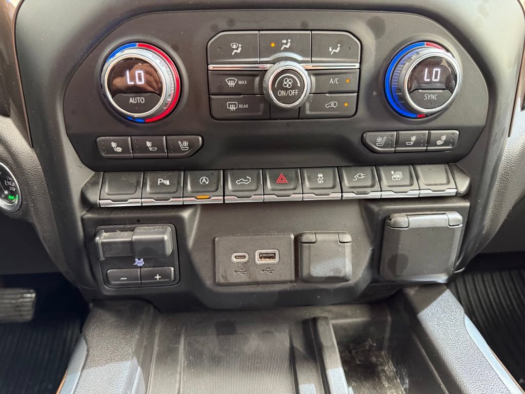 Used 2020 Chevrolet Silverado 1500 High Country AWD/4WD image 24
