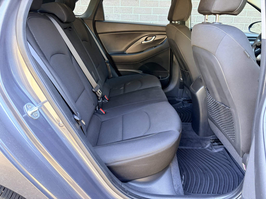 Used 2018 Hyundai Elantra GT FWD image 23