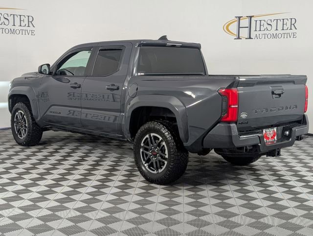 Used 2025 Toyota Tacoma TRD Sport image 5
