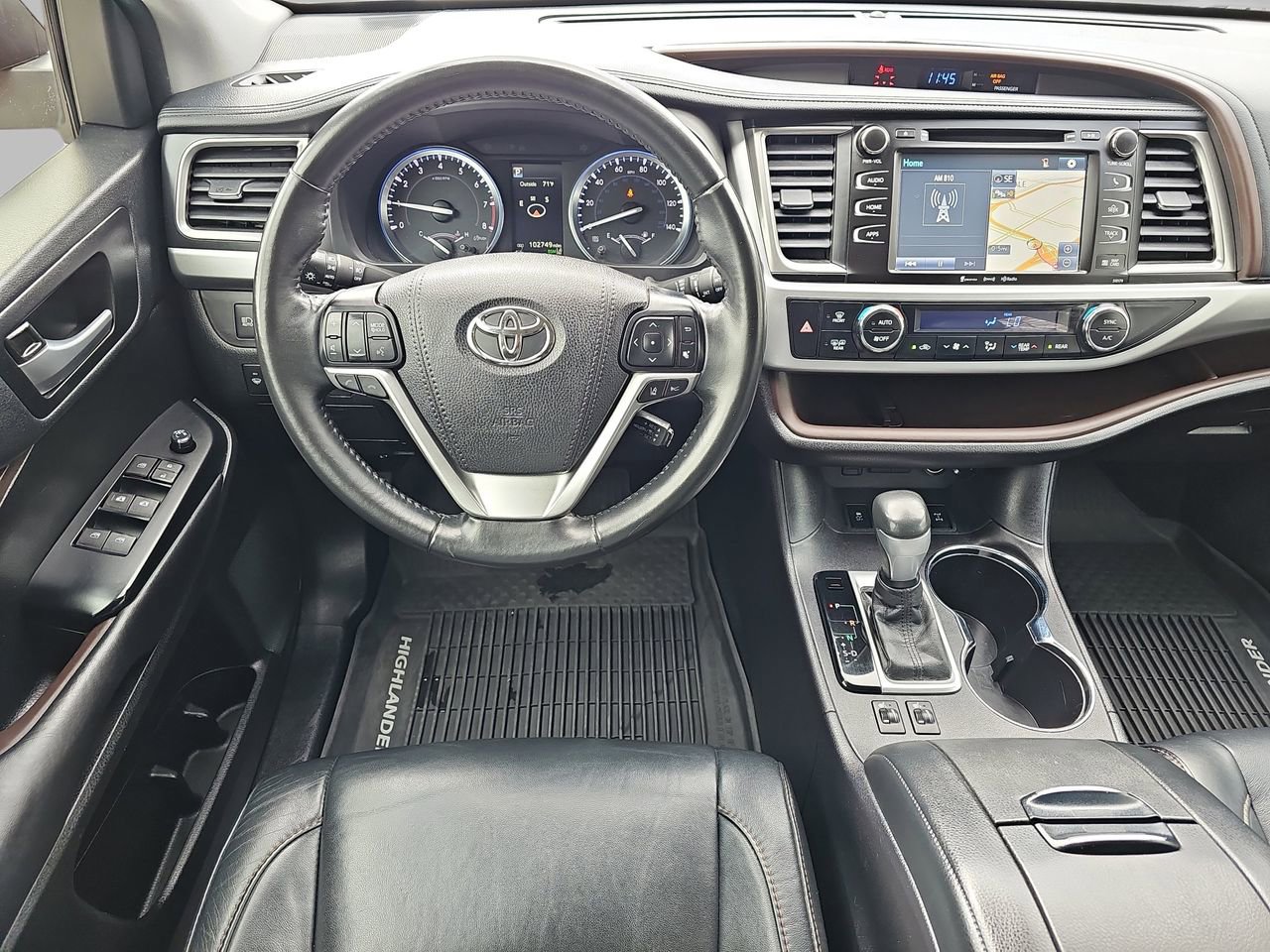 Used 2017 Toyota Highlander XLE w/ Protection Package #3 image 22