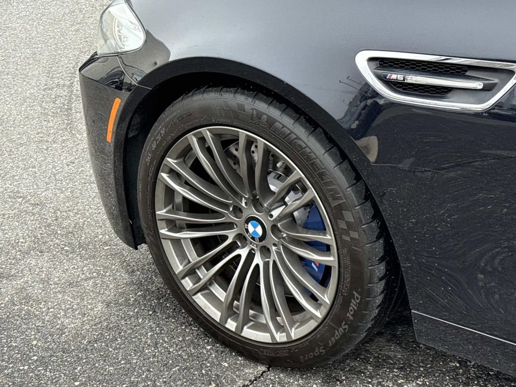 Used 2013 BMW M5 image 40