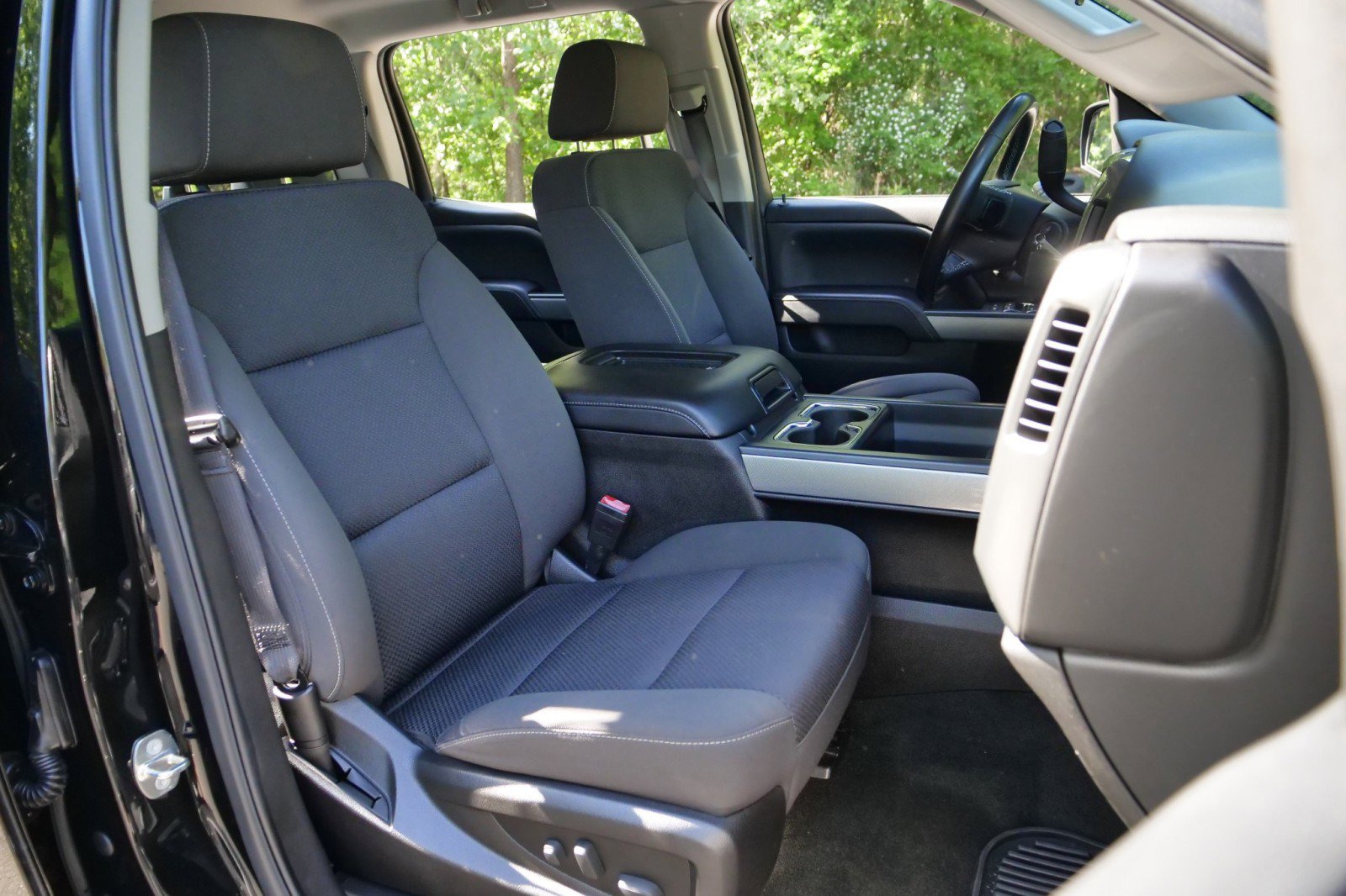 Used 2018 Chevrolet Silverado 1500 LT w/ All Star Edition AWD/4WD image 36