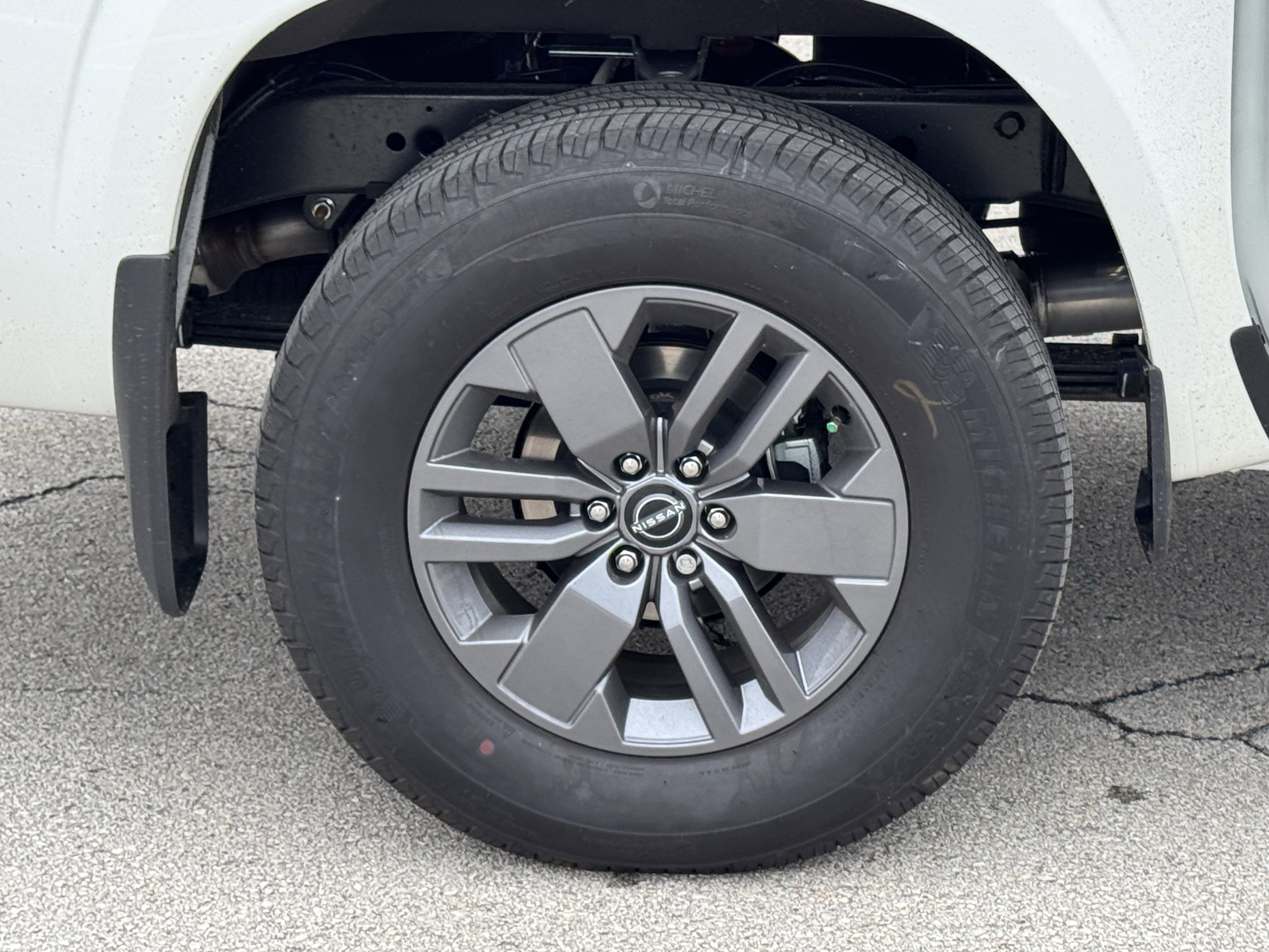 Certified 2025 Nissan Frontier SV w/ SV Convenience Package image 38