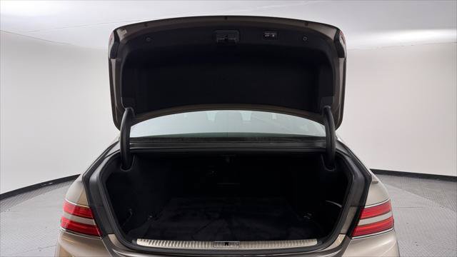 Used 2020 Genesis G90 5.0 Ultimate RWD image 21