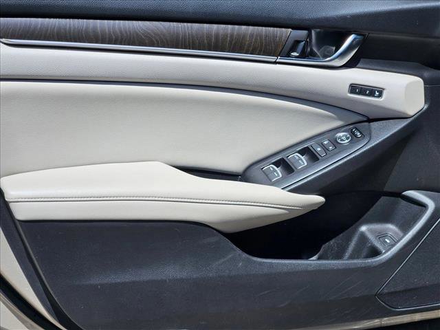 Used 2019 Honda Accord Touring image 10