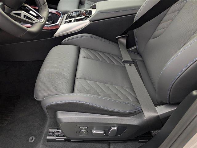 Used 2025 BMW X3 xDrive30i w/ Premium Package image 4