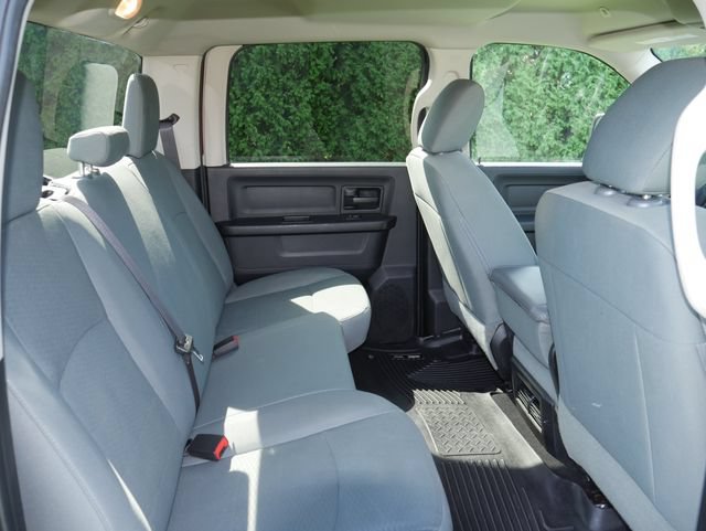 Used 2017 RAM 1500 Express AWD/4WD image 23