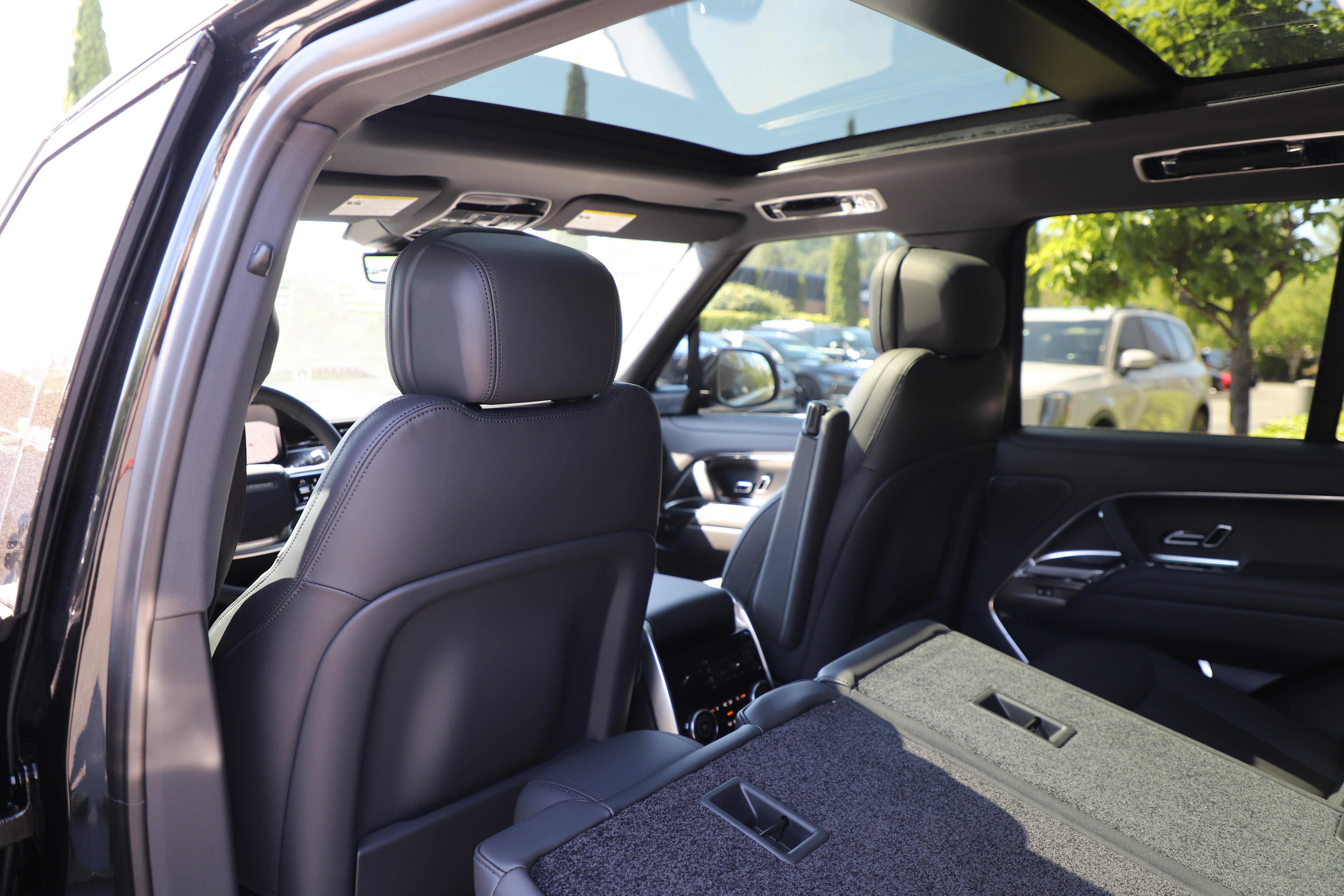 New 2026 Land Rover Range Rover SE AWD/4WD image 15