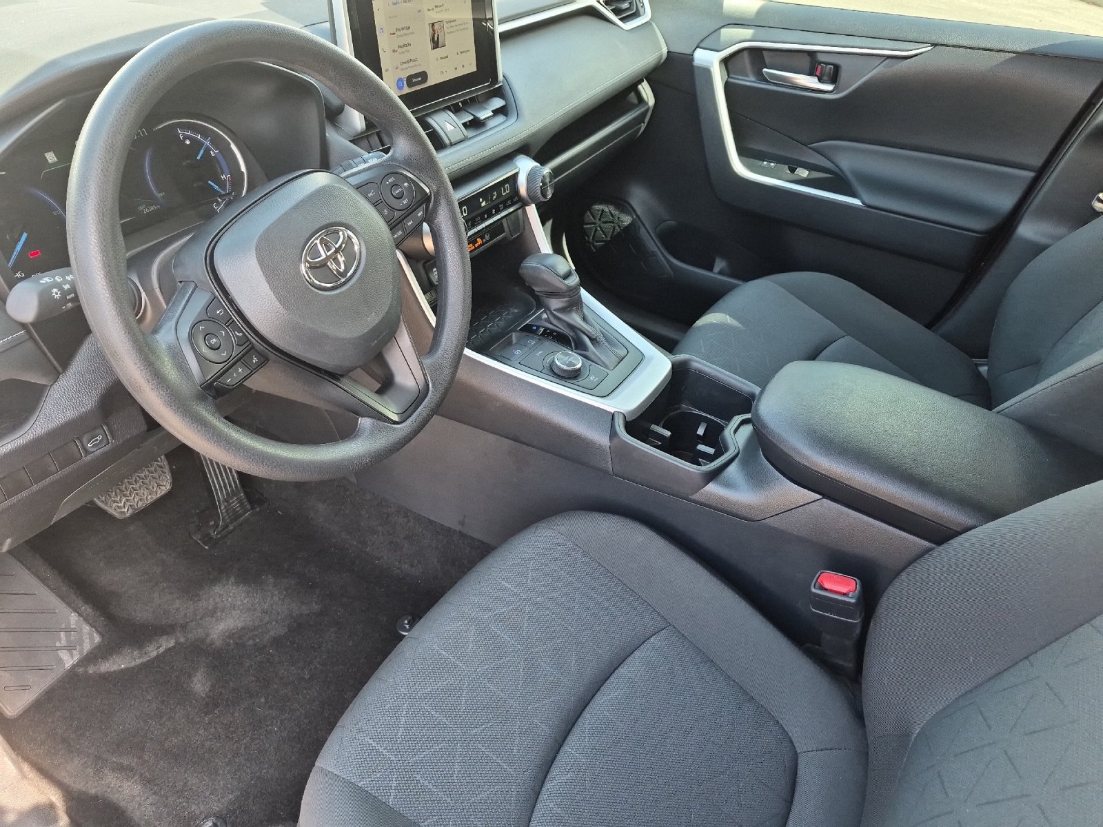 Certified 2025 Toyota RAV4 XLE w/ Convenience Package AWD/4WD image 9