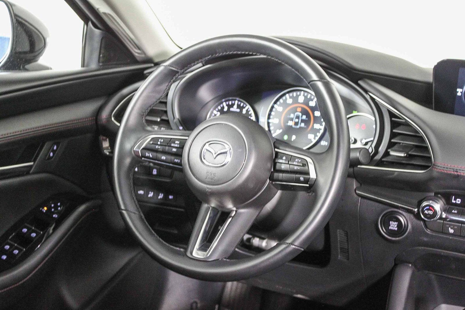 Used 2025 MAZDA MAZDA3 s image 16