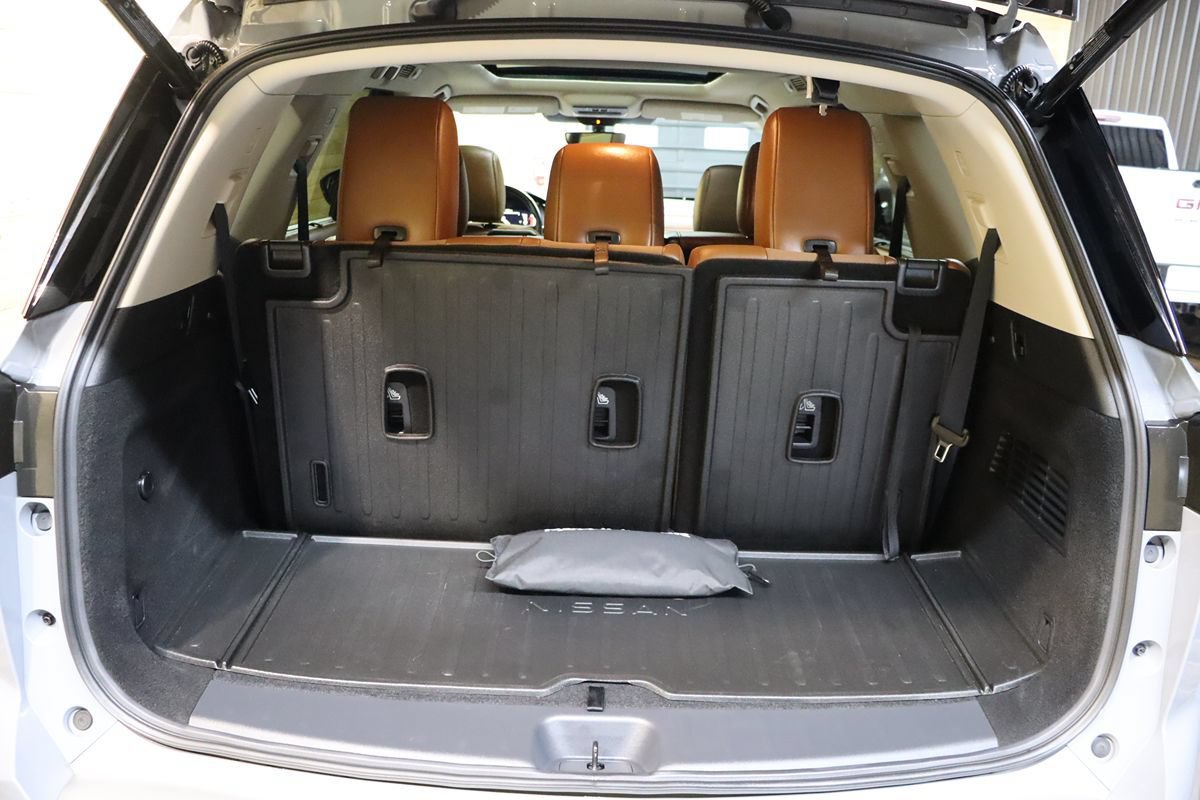 Used 2025 Nissan Pathfinder Platinum w/ Cargo Package AWD/4WD image 61