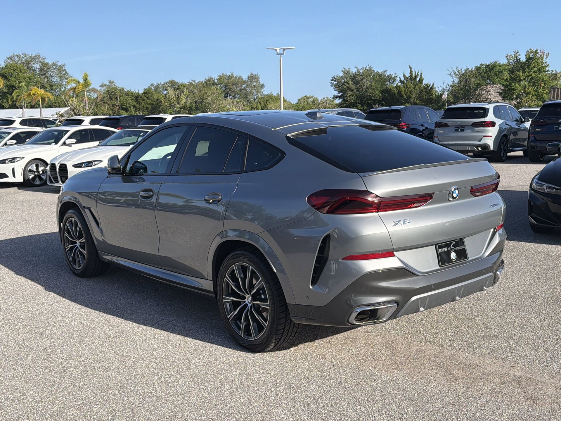 Certified 2024 BMW X6 xDrive40i image 6