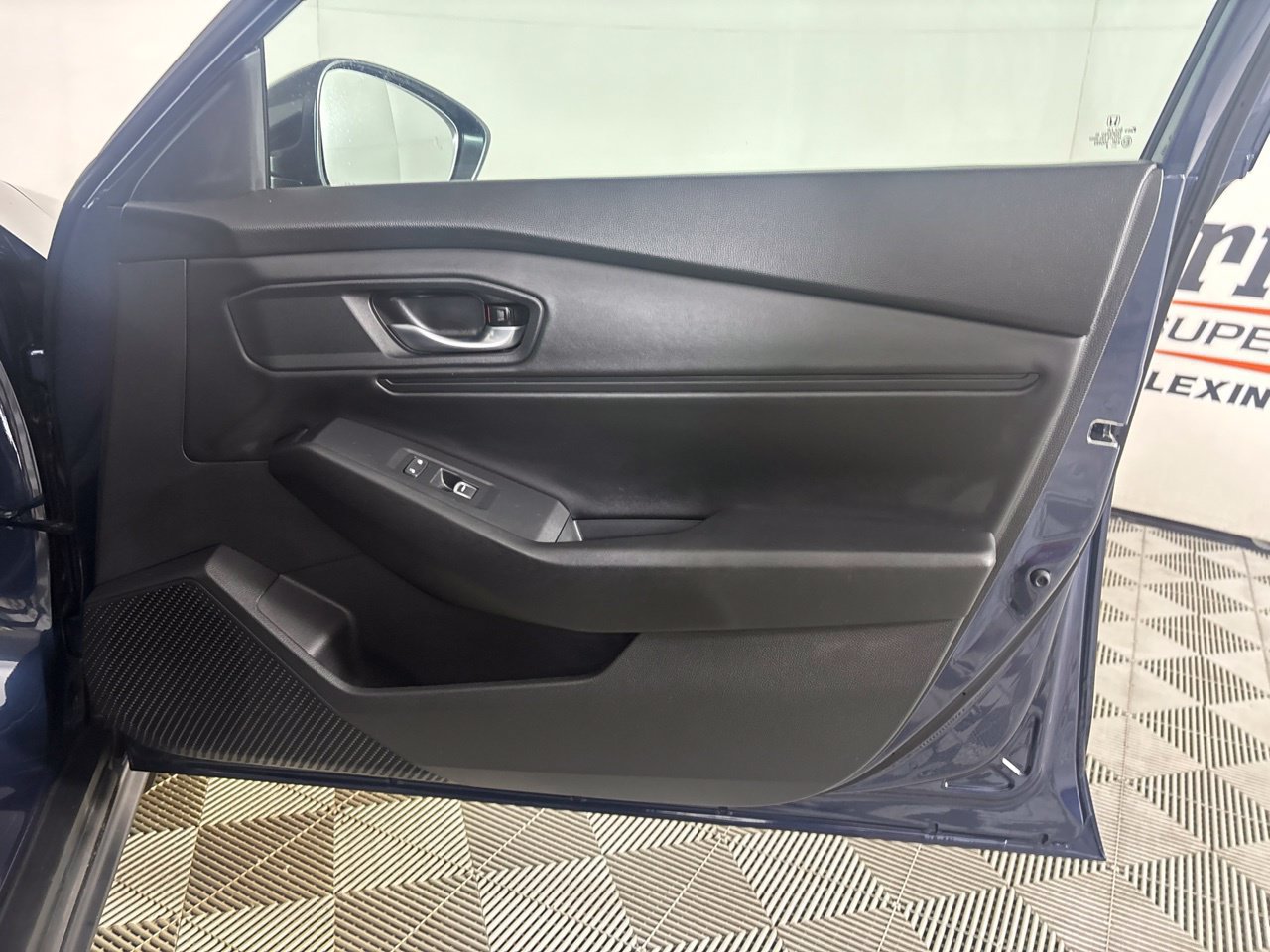 Used 2025 Honda Accord SE image 29