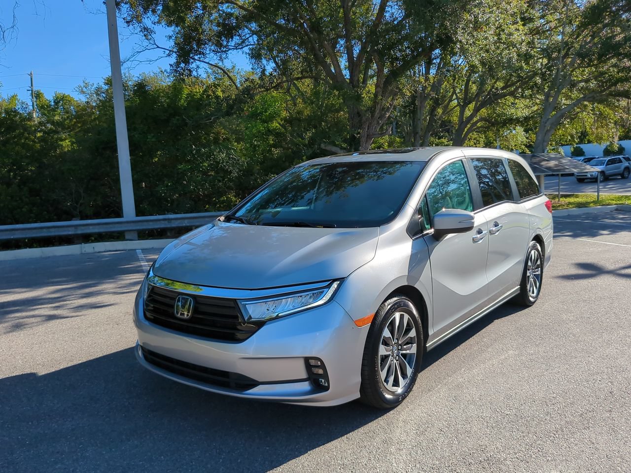 Certified 2024 Honda Odyssey EX-L image 2