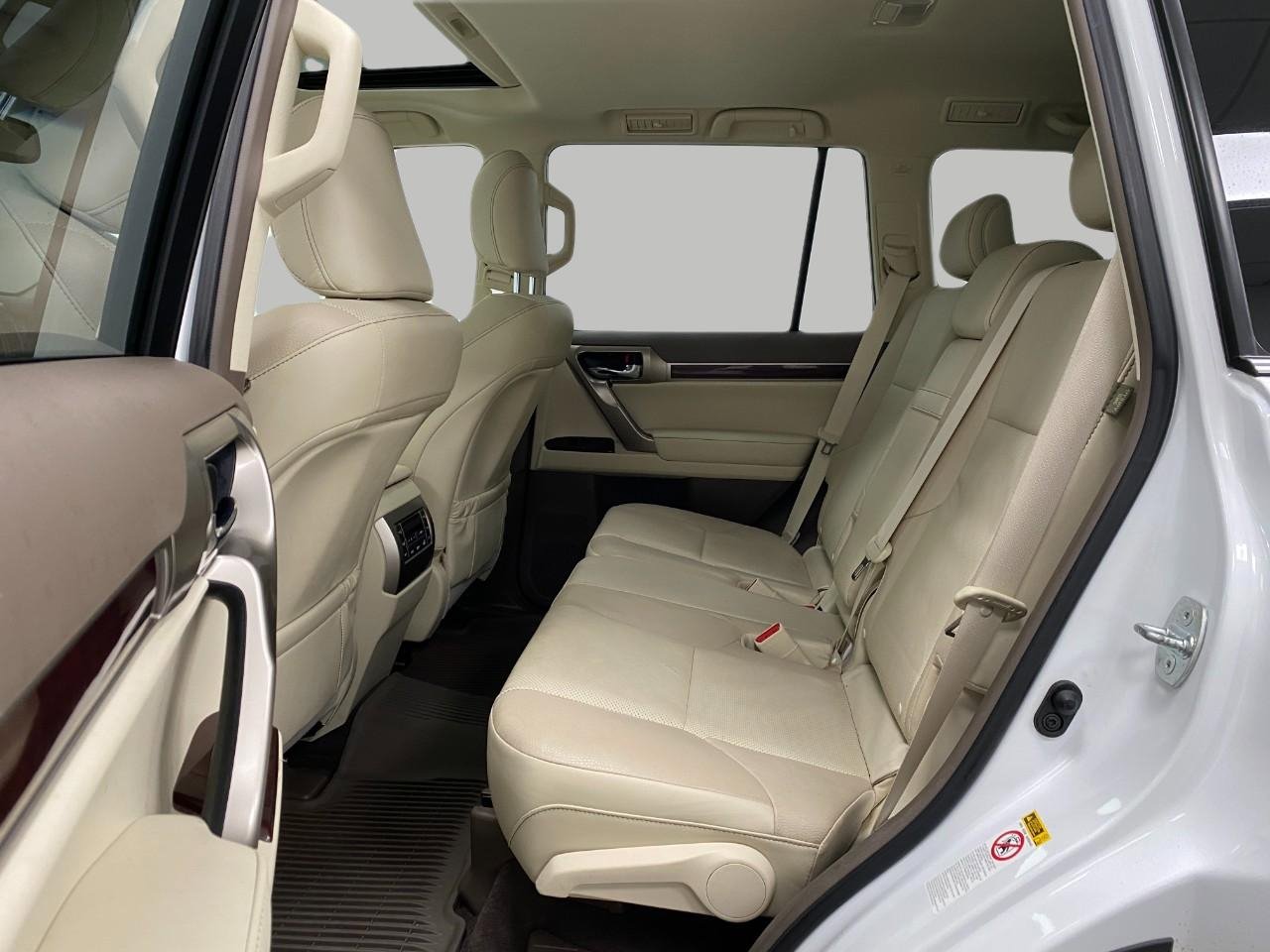 Used 2018 Lexus GX 460 Premium w/ Premium Package image 30