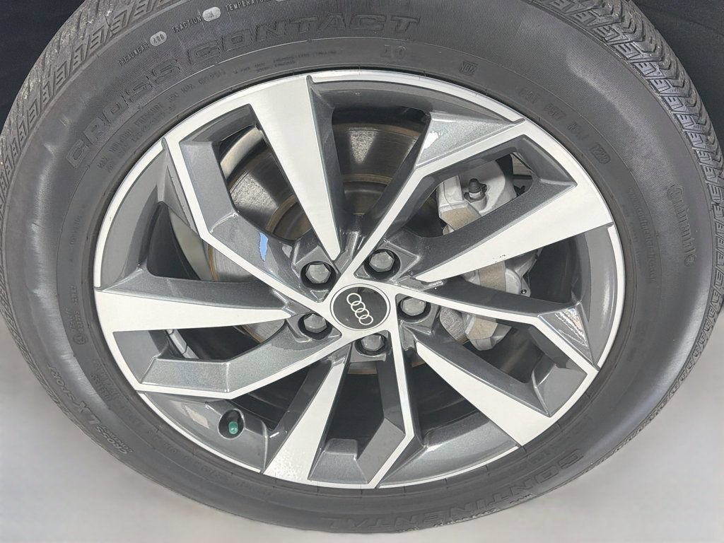 Used 2023 Audi Q5 2.0T Prestige w/ Prestige Package AWD/4WD image 33