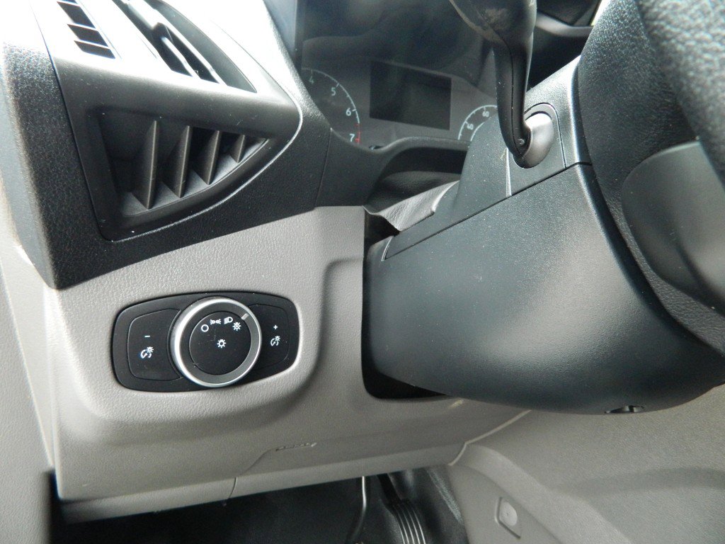 Used 2021 Ford Transit Connect XL image 19