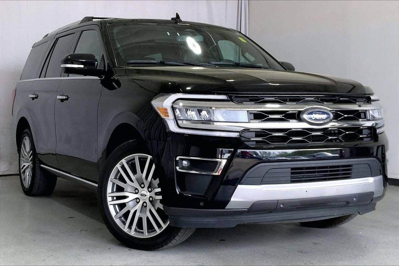 Used 2024 Ford Expedition Limited image 1