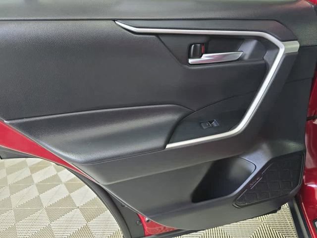 Used 2022 Toyota RAV4 XLE w/ Convenience Package image 22