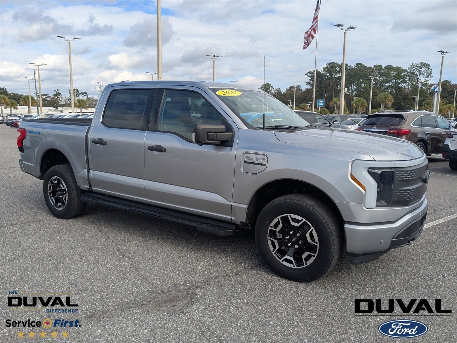Used 2022 Ford F150 Lightning XLT image 1