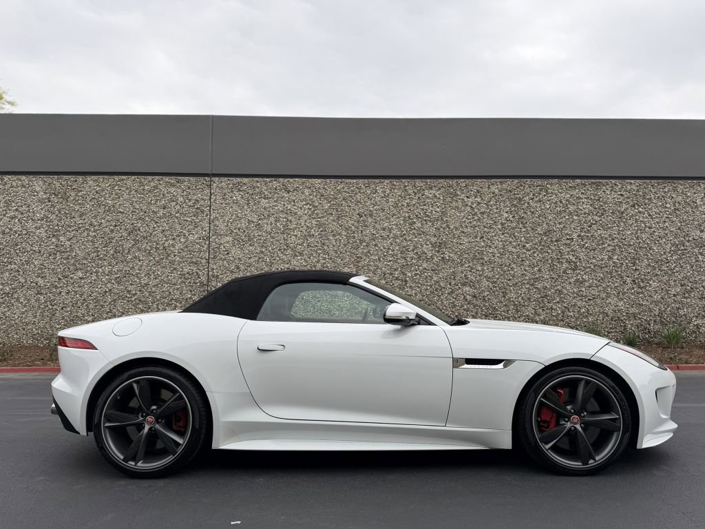 Used 2016 Jaguar F-TYPE R AWD/4WD image 40
