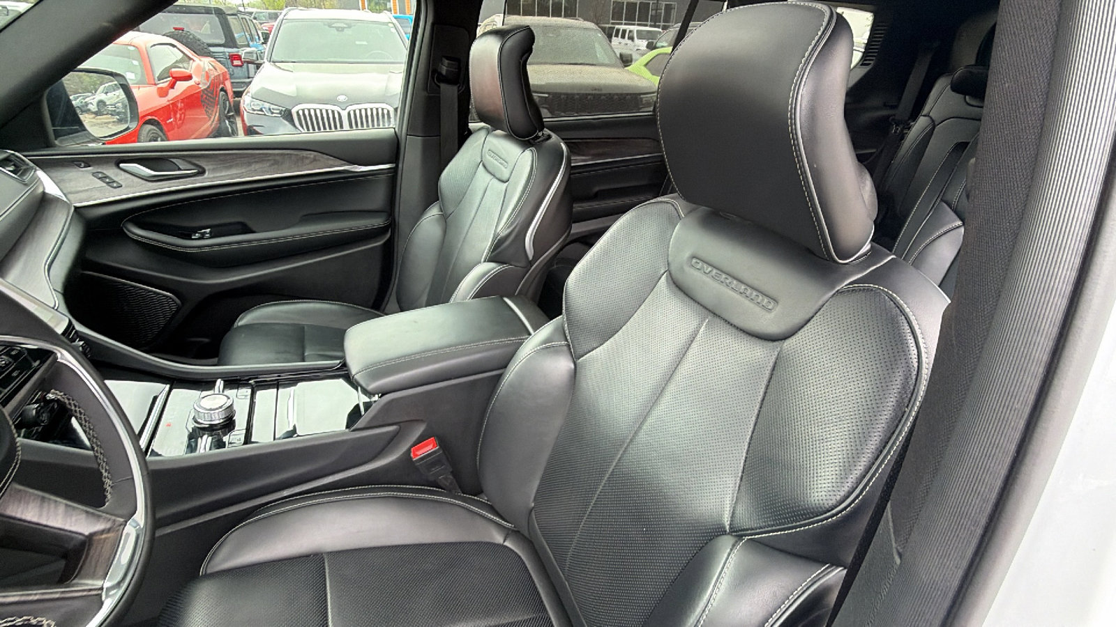 Certified 2025 Jeep Grand Cherokee L Overland w/ Luxury Tech Group IV image 17
