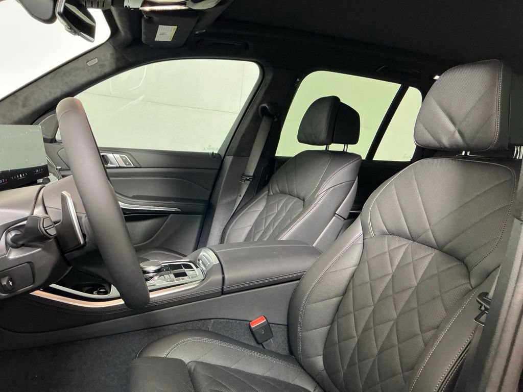 New 2026 BMW X5 xDrive40i w/ M Sport Package AWD/4WD image 22