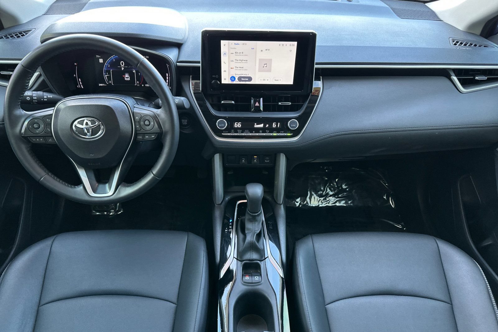 Certified 2025 Toyota Corolla Cross XLE FWD image 13