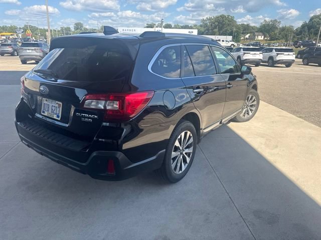 Used 2018 Subaru Outback 3.6R Touring AWD/4WD image 5