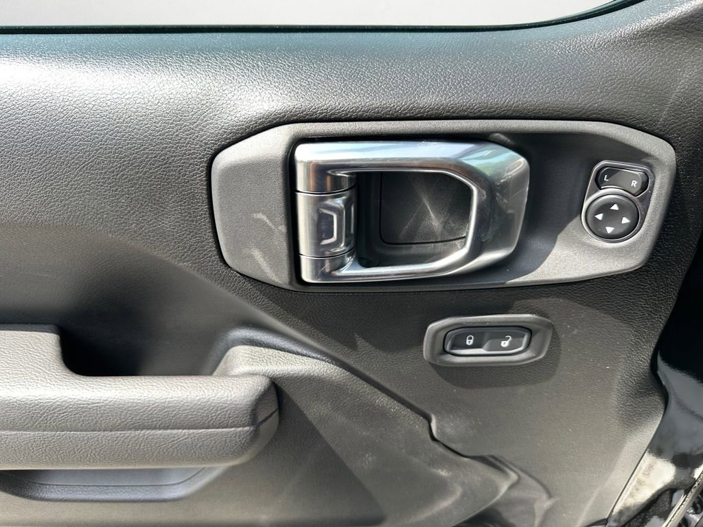 New 2025 Jeep Gladiator Sport AWD/4WD image 23