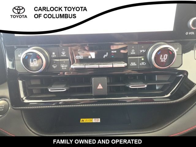 Used 2023 Toyota Highlander XSE AWD/4WD image 29