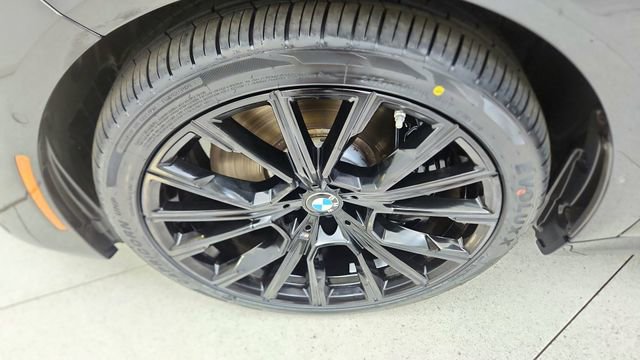 Used 2022 BMW 750i xDrive w/ Executive Package AWD/4WD image 57