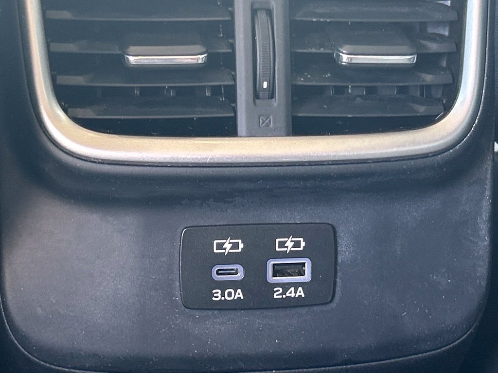 Used 2025 Subaru Outback Premium AWD/4WD image 45