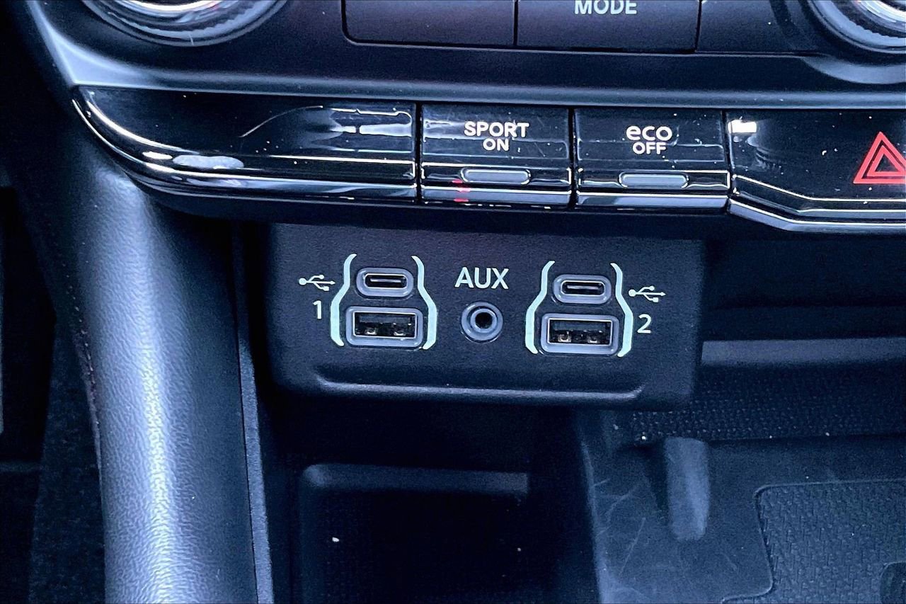 Used 2022 Dodge Durango R/T w/ Blacktop Package AWD/4WD image 19