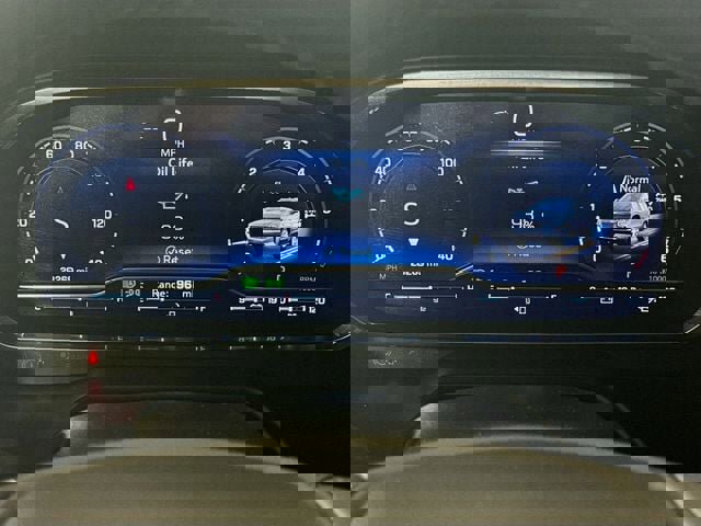 Used 2023 Chevrolet Suburban High Country image 14