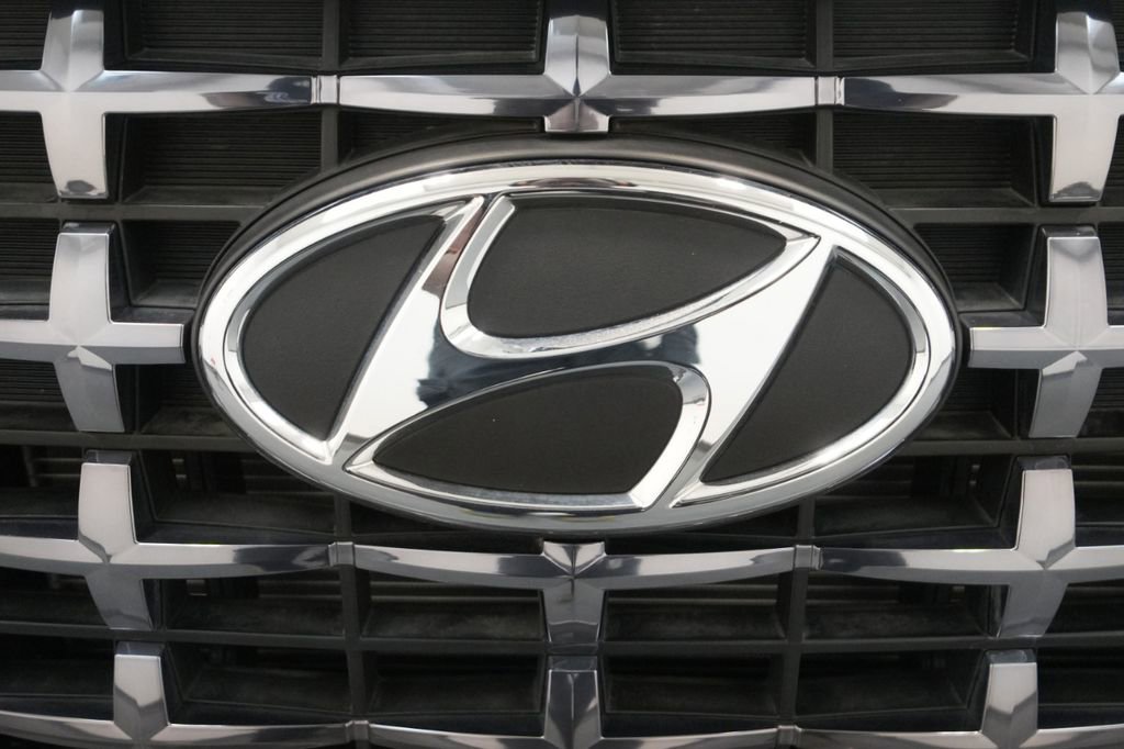 New 2024 Hyundai Venue SEL image 21