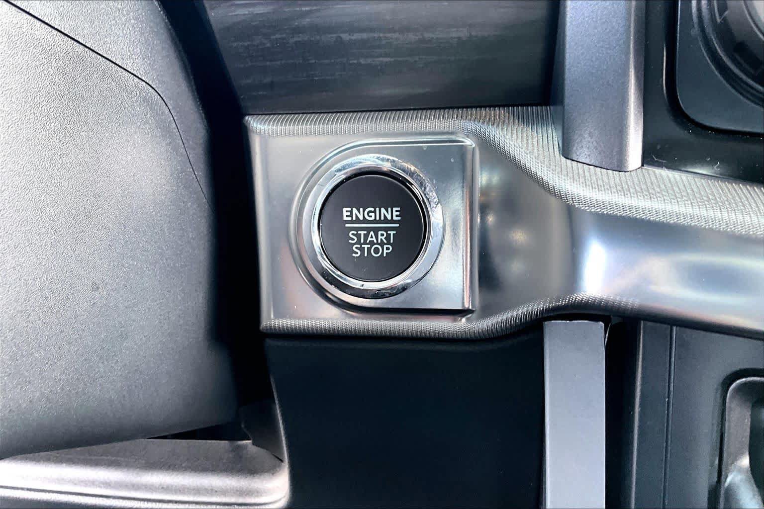 Used 2024 Ford F150 Lariat w/ Bed Utility Package AWD/4WD image 35