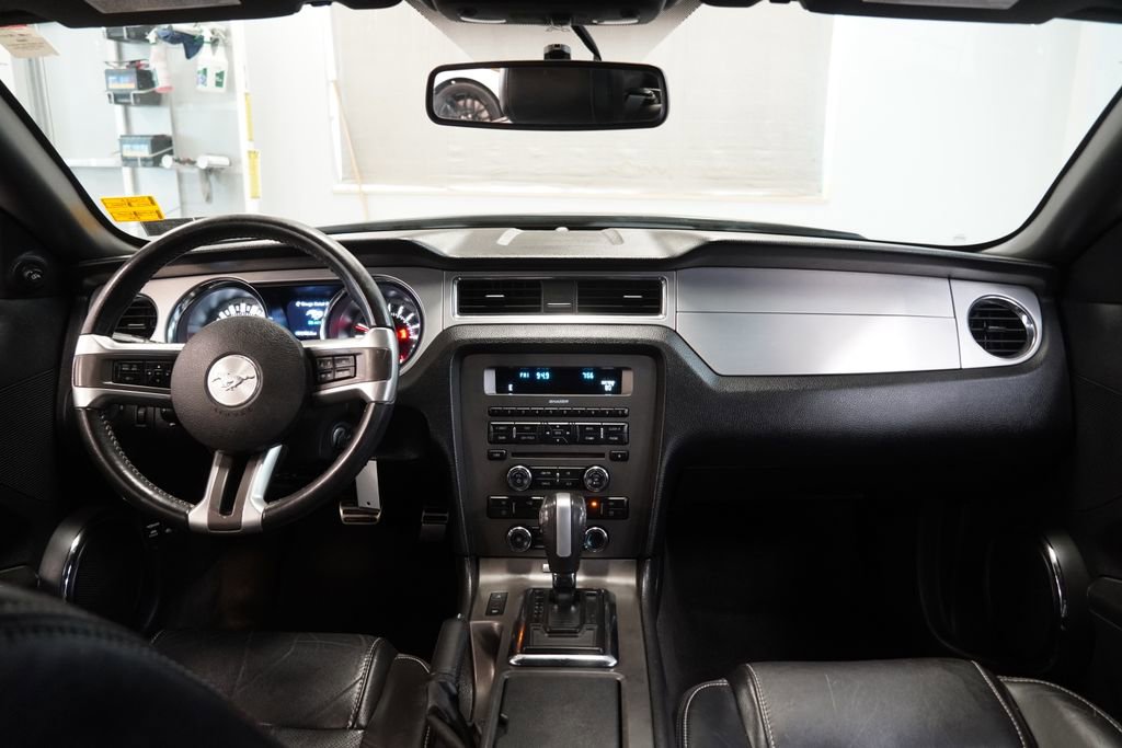 Used 2013 Ford Mustang GT Premium w/ Comfort Pkg RWD image 18