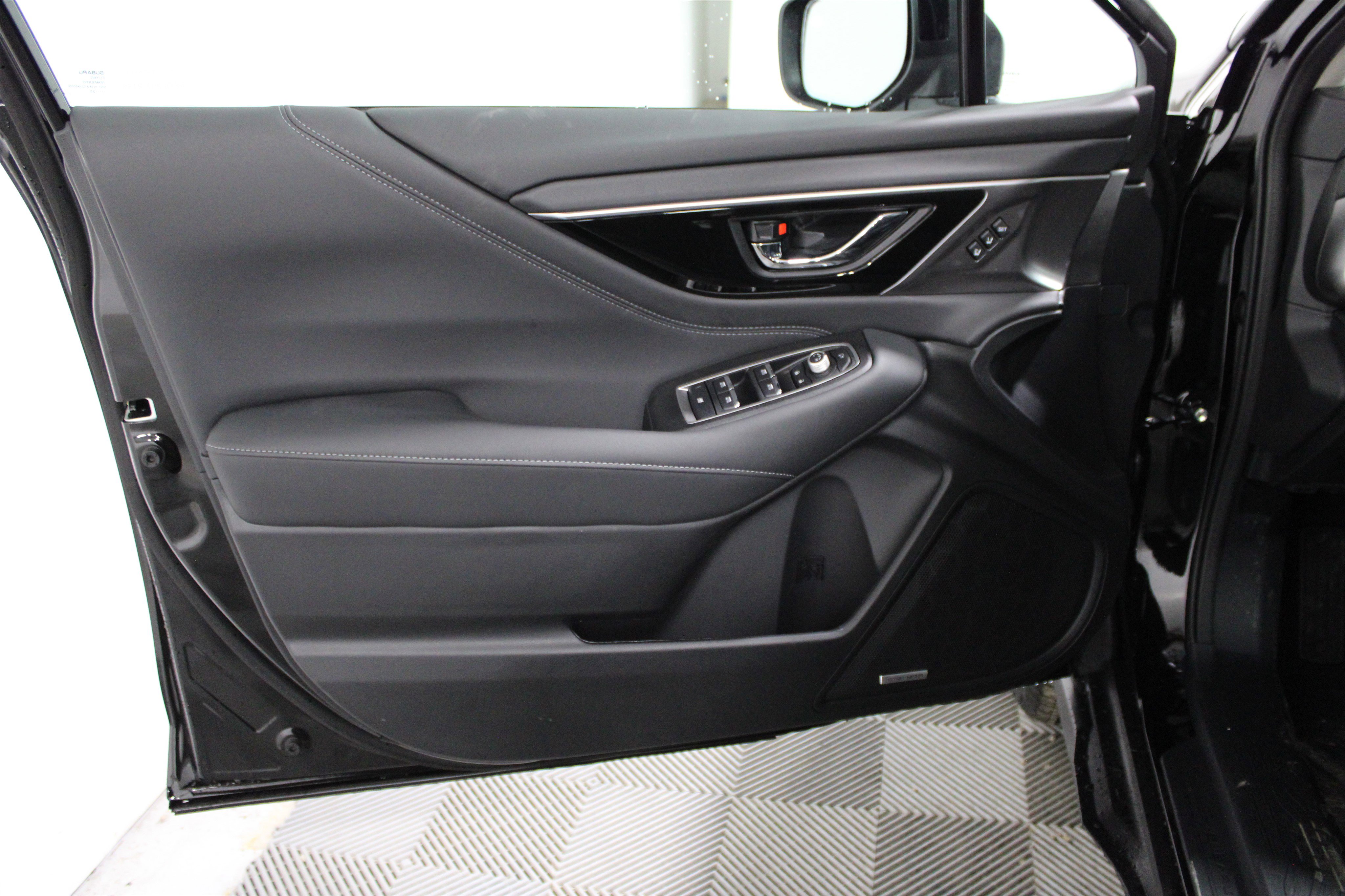 New 2025 Subaru Outback Touring image 4