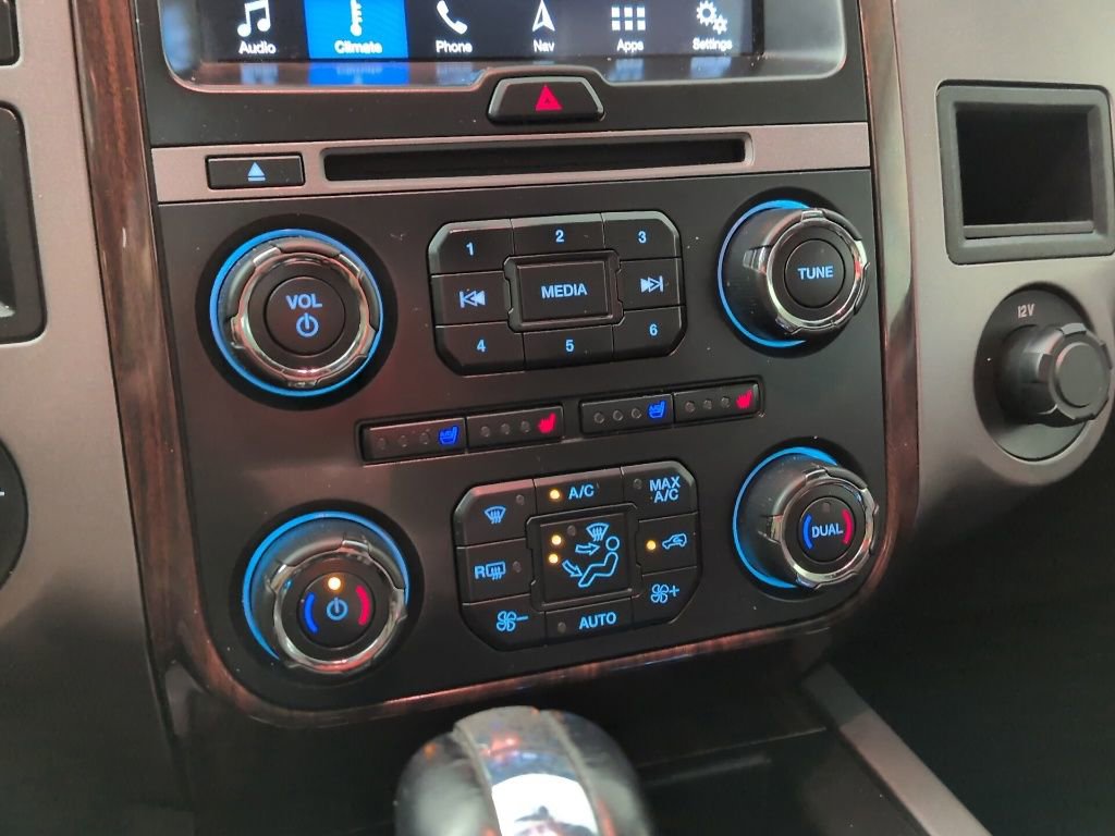 Used 2016 Ford Expedition Platinum AWD/4WD image 18