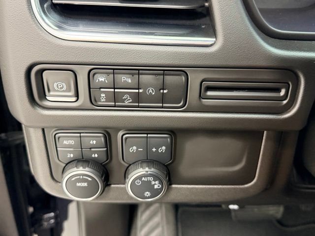 Certified 2023 Chevrolet Tahoe Premier AWD/4WD image 17